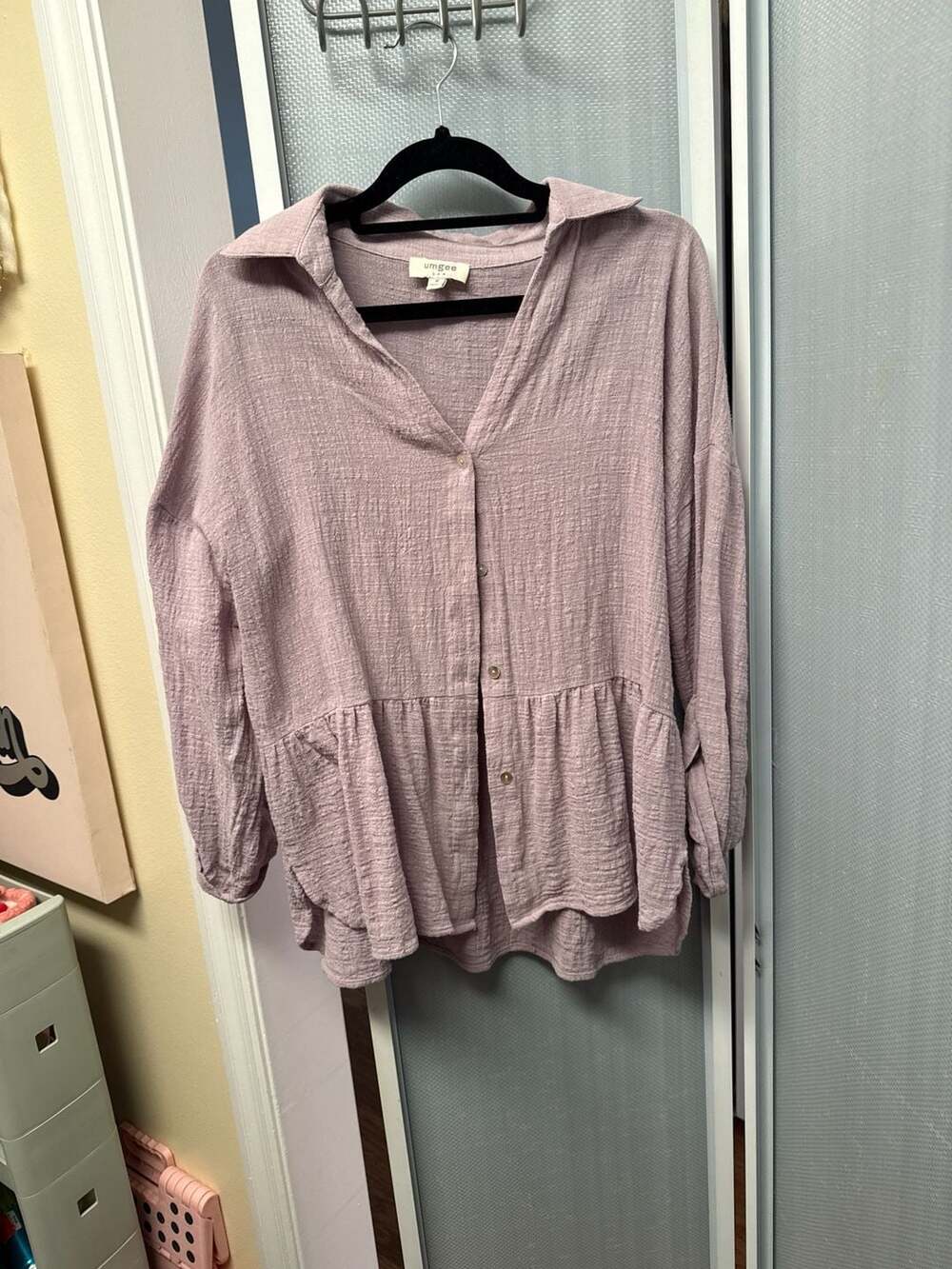 Umgee Mineral Washed Cotton Gauze Ruffle Bottom Peplum Tunic Top in Lilac